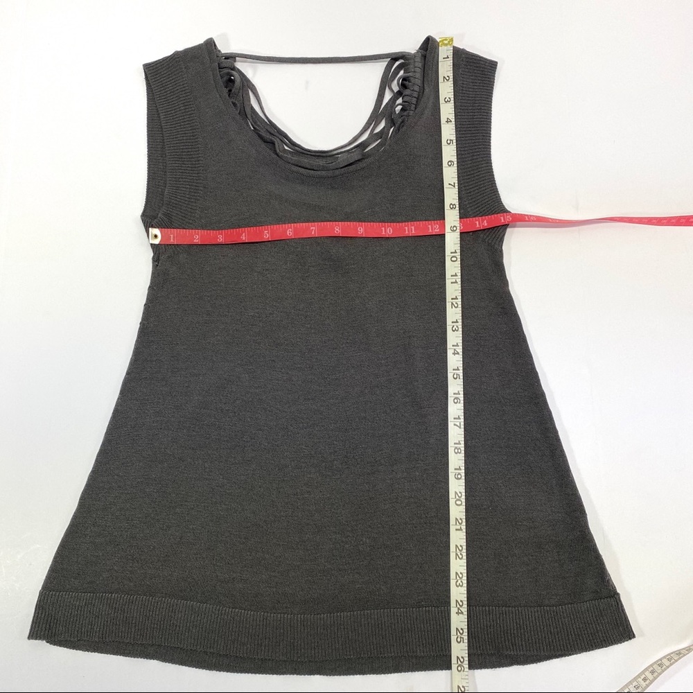 Line & Dot Revolve Strappy Back Gray Sleeveless Sweater Small - Picture 6 of 7